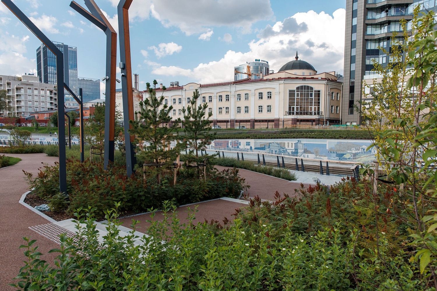 Благоустройство набережной Екатеринбург, ул. Народной Воли